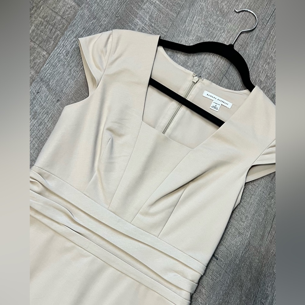 Banana Republic pencil dress professional graduation almond beige short-sleeve